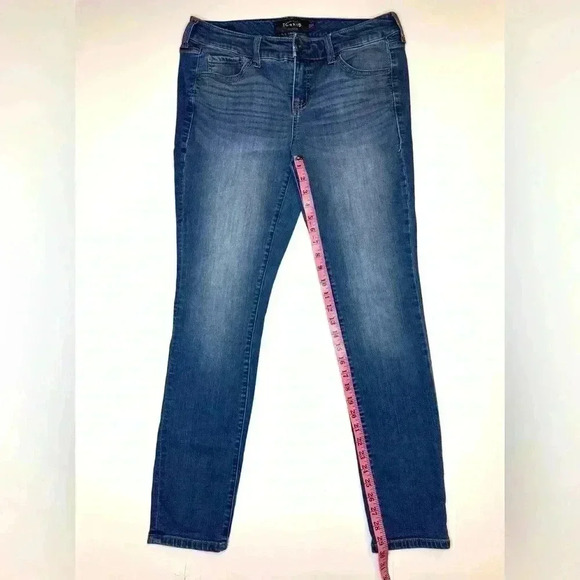 Torrid Women’s Premium Stretch Skinny Jeans Size - 10R - Picture 3 of 13